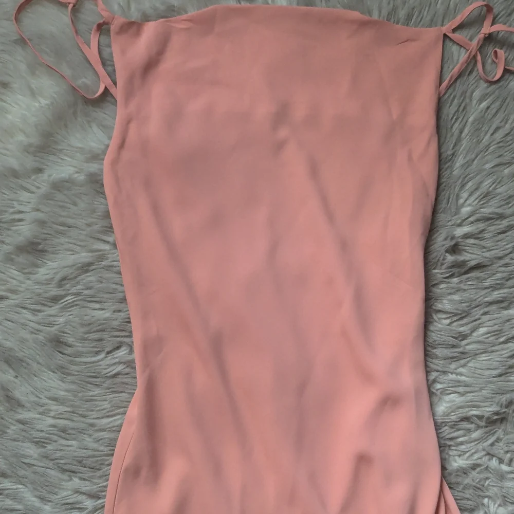 EUC Abercrombie & Fitch Cowl Neck Slip Dress in Blooming Dahlia